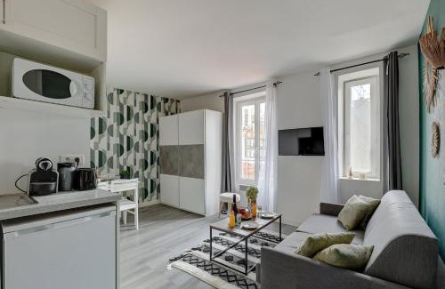 Bagnolet Apartment | Bluestay 203 - Charming Studio