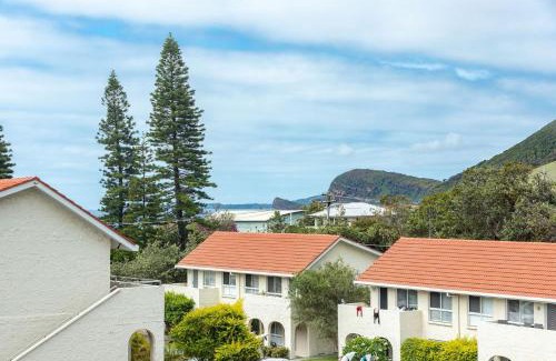 Blueys Beach House | Blueys Beach Villa Manyana 01