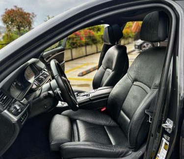 Vake-Saburtalo Boat Rental | BMW 535i