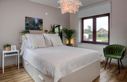 Lanklaar Bed & Breakfast | BnB Pastel -B&B Breakfast Included-