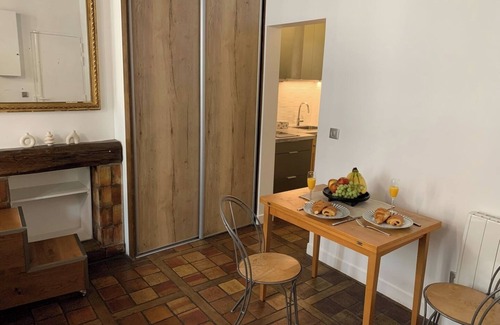 Marais Apartment | BnBNook - Charming Studio Near Notre Dame