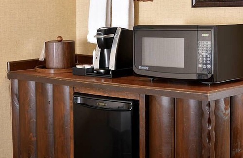 Waukon Hotel | Boarders Inn & Suites by Cobblestone Hotels – Waukon