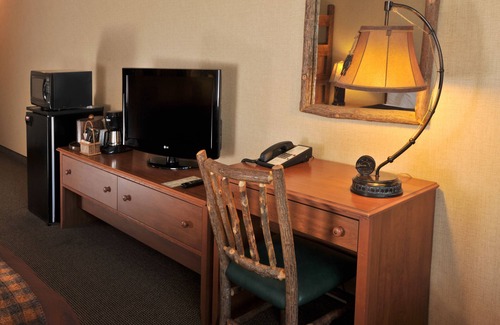 Waukon Hotel | Boarders Inn & Suites by Cobblestone Hotels – Waukon