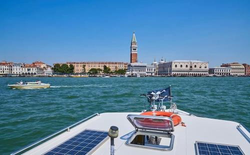 La Castellana Boat Rental | boat and yacht rental