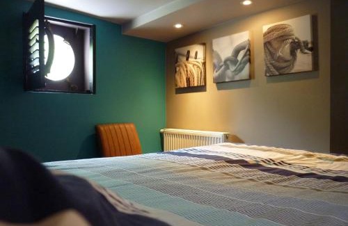 Ghent Boat Rental | Boat & Breakfast Bellevue