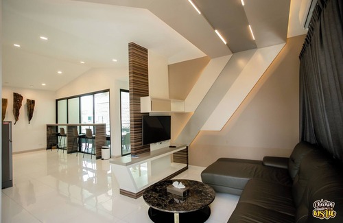 Nakhon Chai Si Resort | Boathouse Boutique Riverside