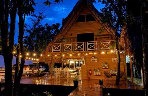 Rio Dulce Hostel | Boatique Hotel and Marina