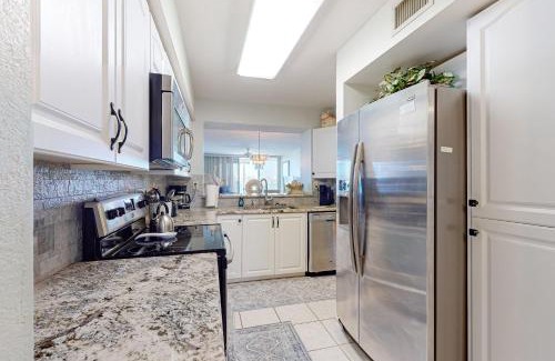 St. Petersburg Apartment | Boca Ciega Bay Resort #114