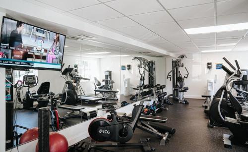 Boca Raton Apartment | Boca Coastal Waterfront Stay - 2BR 2BA - Pool, Gym, Parking, Walk to Beach