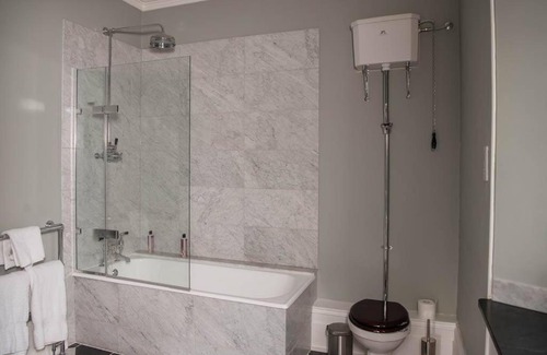 Bodmin House | Boconnion Estate Sleeps up to 45