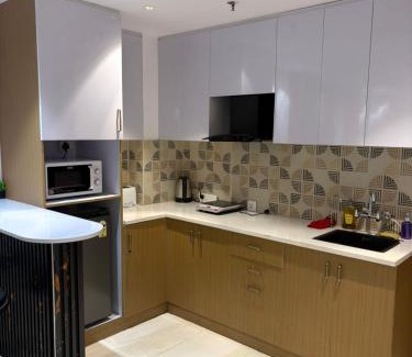 Vasundhara Apartment | Bodhi Tree - Luxurious 1B Apartment near Hindon Airport