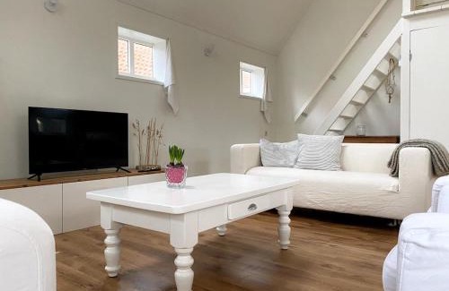 Loenga House | Boerderijhuisje 22 - Landelijk logeren bij Sneek