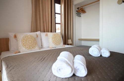 Afytos Apartment | Bohemian Afitos Apartment