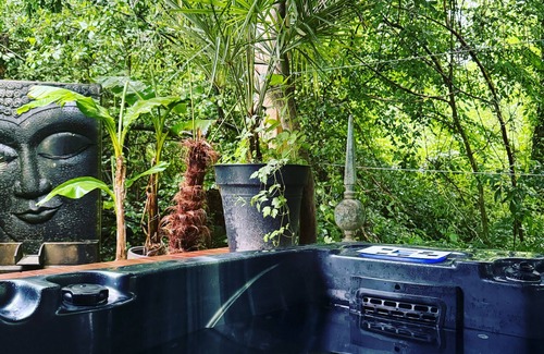 Azereix Cabin | Bohemian coconut hut