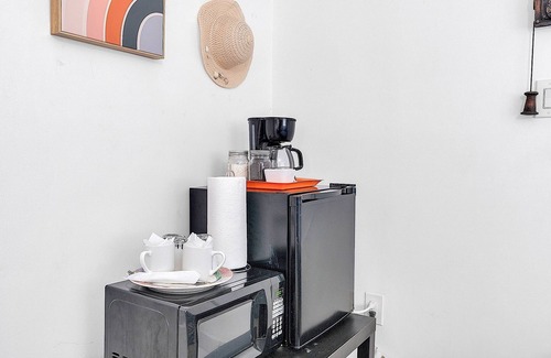 Little Havana Cottage | Boho Studio in Little Havana - 5K