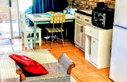 Boknes Strand Apartment | Boknes Beach Cottage - minutes to the seashore, lagoon, shops & more!