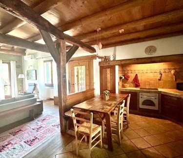 Tirano House | Bon Chalet Tirano Apartment