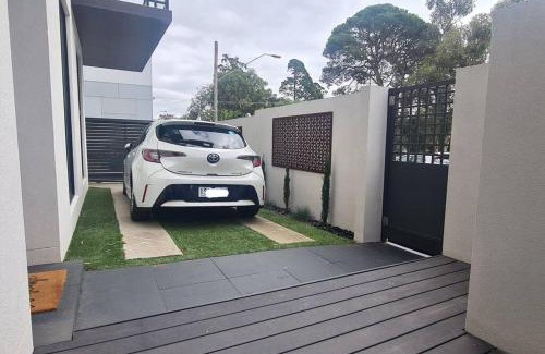 Werribee Apartment | Bon Voyage