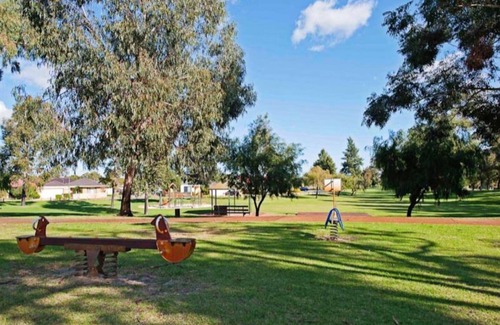 Redcliffe Apartment | Bonassola Night Stop - FREE Wi-Fi