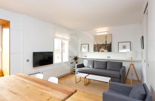 El Camp de l'Arpa del Clot Apartment | Bonito Apartamento con vistas a la Sagrada Familia