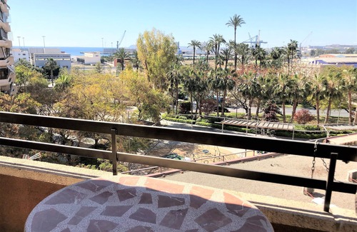 Ensanche Diputacion Apartment | BONITO PISO CON VISTAS AL MAR
