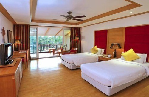 Manjakuppam Hotel | Bonjour Bonheur Ocean Spray