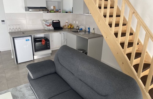 Villenave-d'Ornon Apartment | Bonjour Très Belles t 2. Dans une Résidence Fermée Parking Sous-sol