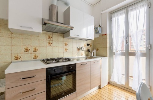 Gallaratese Apartment | Bonola M1 Underground Bright & Functional Apt x4