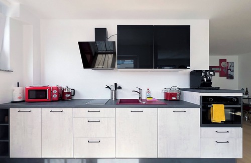 Wachtberg Apartment | Bonquartier | Design apartment with workplace/balcony & parking space