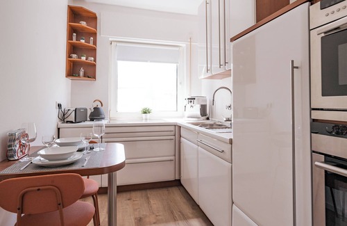 Hennef Apartment | Bonquartier | Modern apartment with workspaces, terrace & parking space