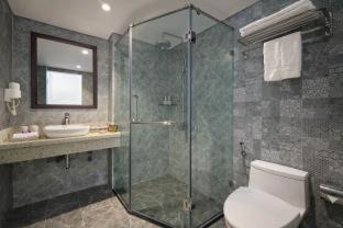 Hang Trong Hotel | Bonsella Hotel