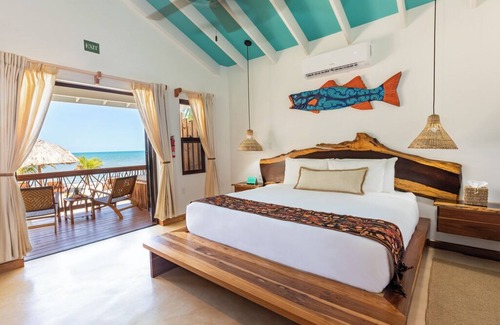 Placencia Resort | Book our entire beach front hotel