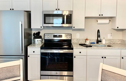 Floral City House | BOOK YOUR FALL GETAWAY NOW!