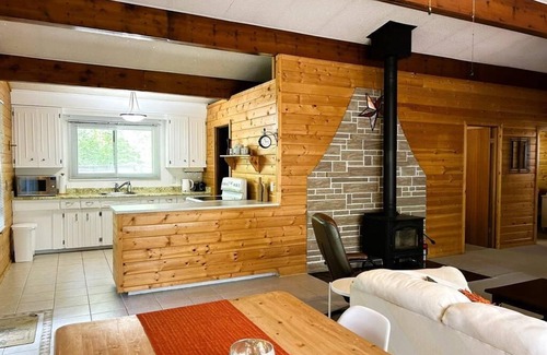 Hillside Beach Cottage | Book your summer adventure now in Hillside Beach