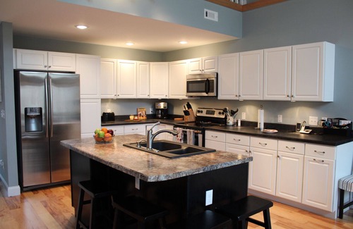 La Follette House | Booking for 2026-6 Br/5.5 baths ~ Open Floor Plan ~Brand New Covered Dock!