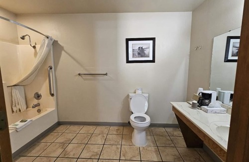 Drumright Hotel | Boomtown Inn
