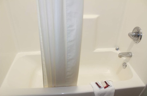Pineville Hotel | Booneslick Lodge Jane