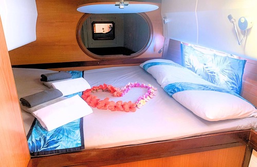 Bora Bora Bed & Breakfast | BORA BORA - Poenui Sailing boat