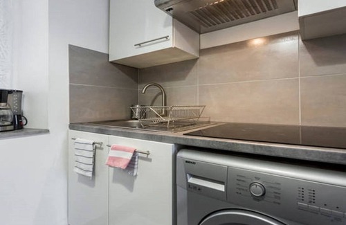 Hotel de Ville - Quinconces Apartment | Bordeaux Hyper Center ville Rue Courbin renovated, cozy and bright
