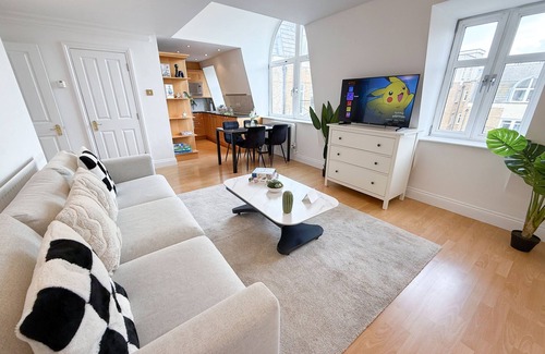 Newington Apartment | Borough 3-bedroom Apt with clear view at The Shard