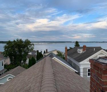 Stonington House | Borough Beach Apartment