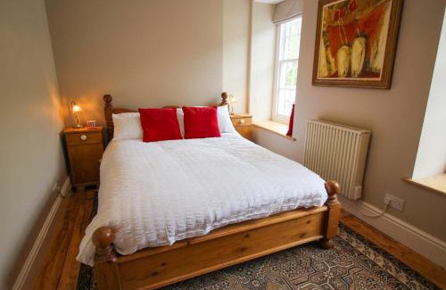 Boscastle House | Bossy Castle