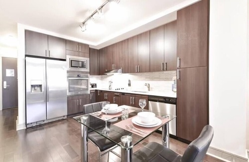 Seaport District Apartment | Boston Harbor 1 BR | Desk+Wi-Fi | Kitchen