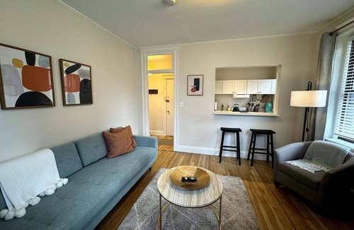 South of Washington Apartment | Boston Medical & Landmarks, public transportation