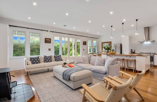 Spring Creek House | Botham's Beauty - Blenheim Holiday Home