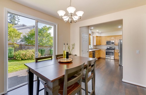 North Creek House | Bothell Retreat: Home Gym, Fireplace & More!