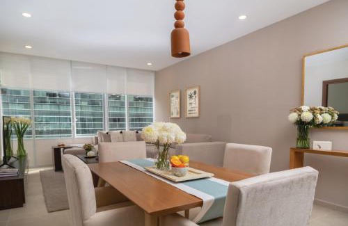 Ampliacion Granada Apartment | Botticelli Tower By The Local Way