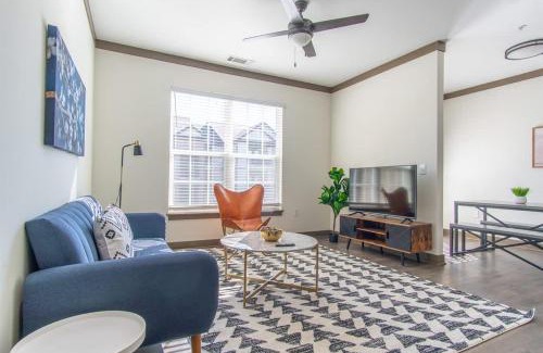 Middletown Apartment | Boulevard Stays Expansive 1BR Suite Pool Parking & Gym