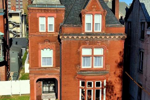 Old Louisville Bed & Breakfast | Bourbon Barrel Inn Bed & Breakfast