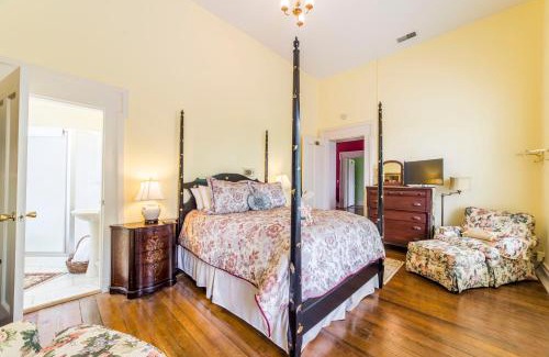 Bardstown Bed & Breakfast | Bourbon Manor Bed & Breakfast Inn